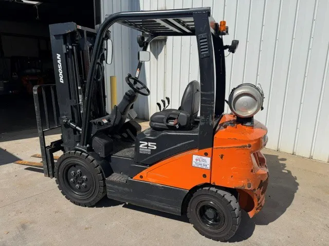 2021 Doosan G25N-7